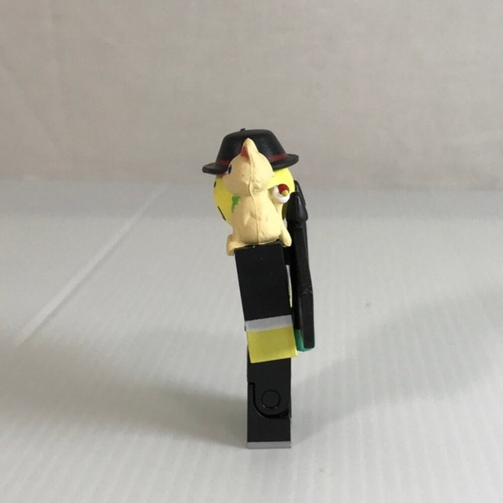 Jazwares Roblox Den_S Figure & Accessories No Code - Picture 2 of 3